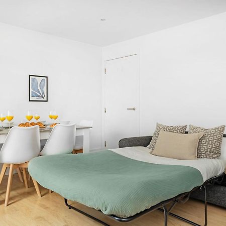 King'S Cross - 2Br With Terrace - Cityapartmentstay Лондон Екстериор снимка