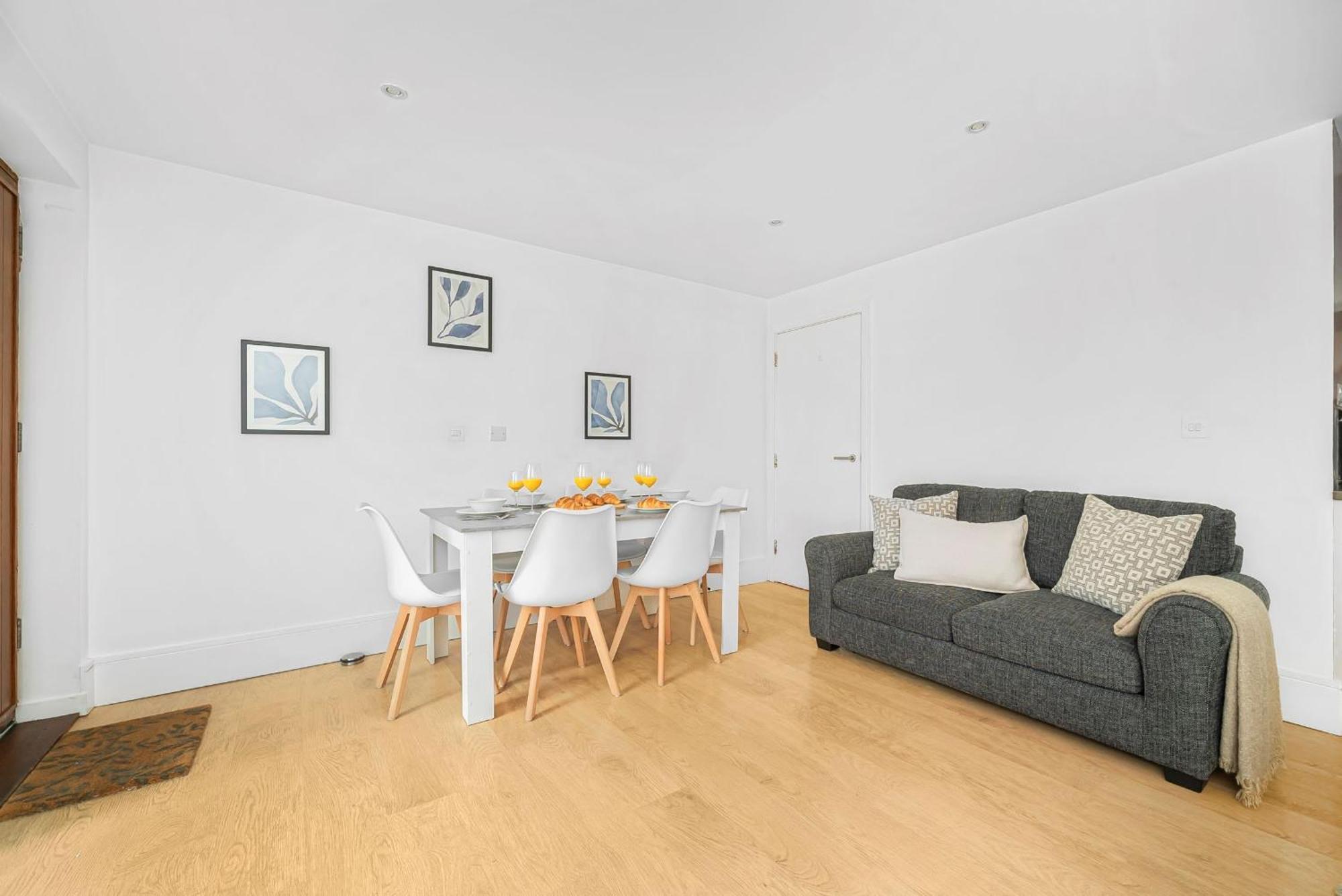 King'S Cross - 2Br With Terrace - Cityapartmentstay Лондон Екстериор снимка