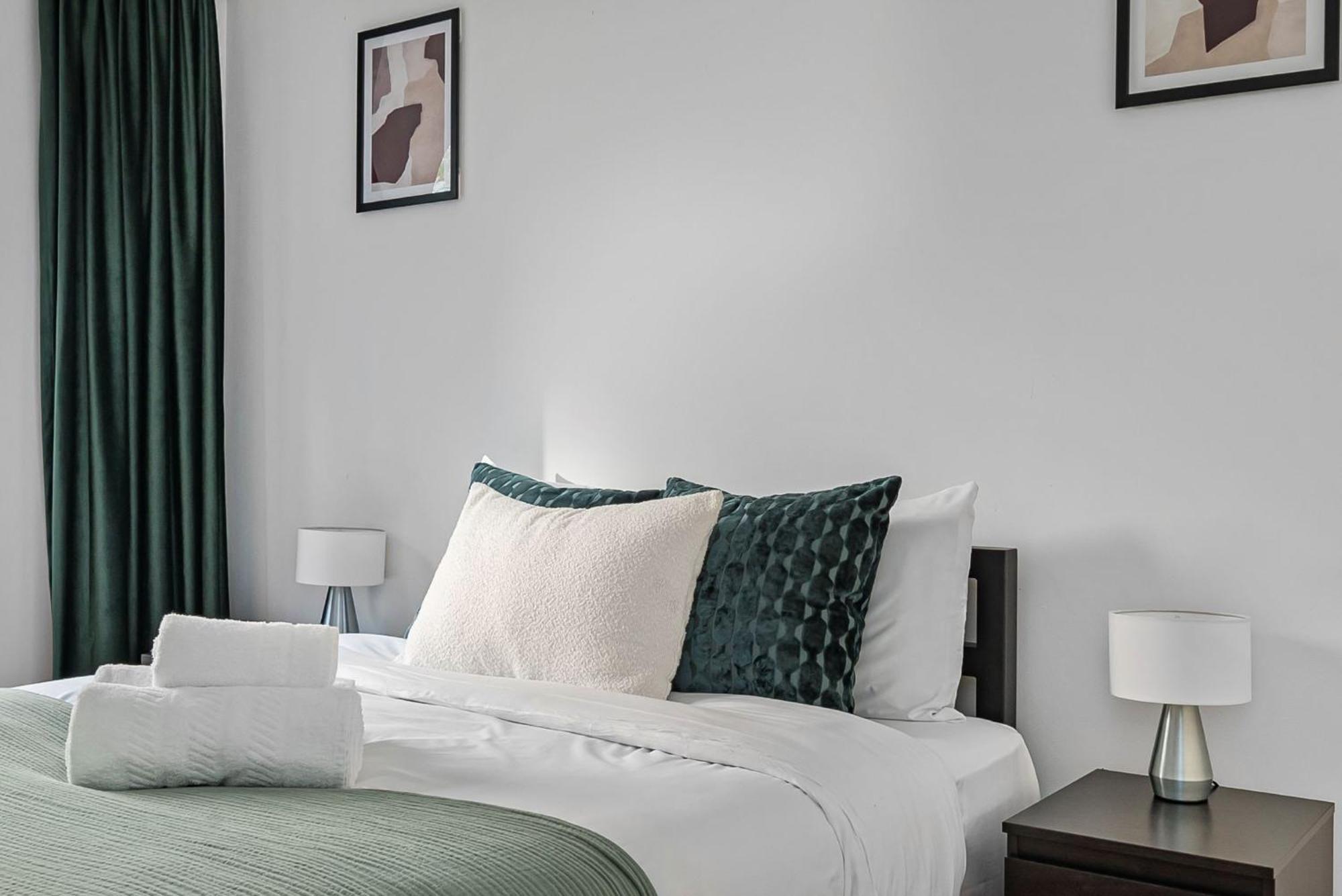 King'S Cross - 2Br With Terrace - Cityapartmentstay Лондон Екстериор снимка