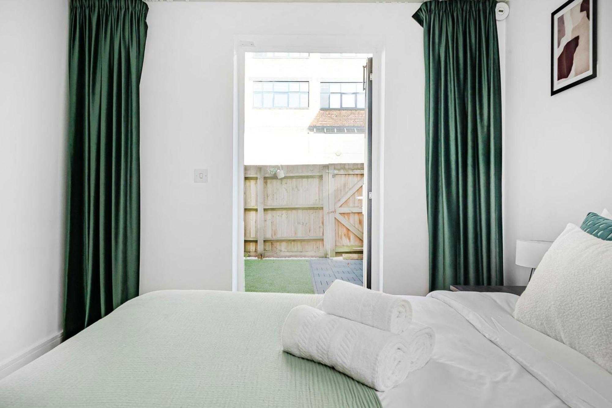 King'S Cross - 2Br With Terrace - Cityapartmentstay Лондон Екстериор снимка