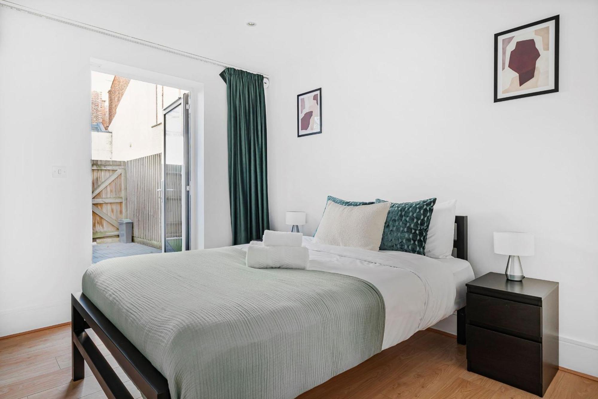 King'S Cross - 2Br With Terrace - Cityapartmentstay Лондон Екстериор снимка
