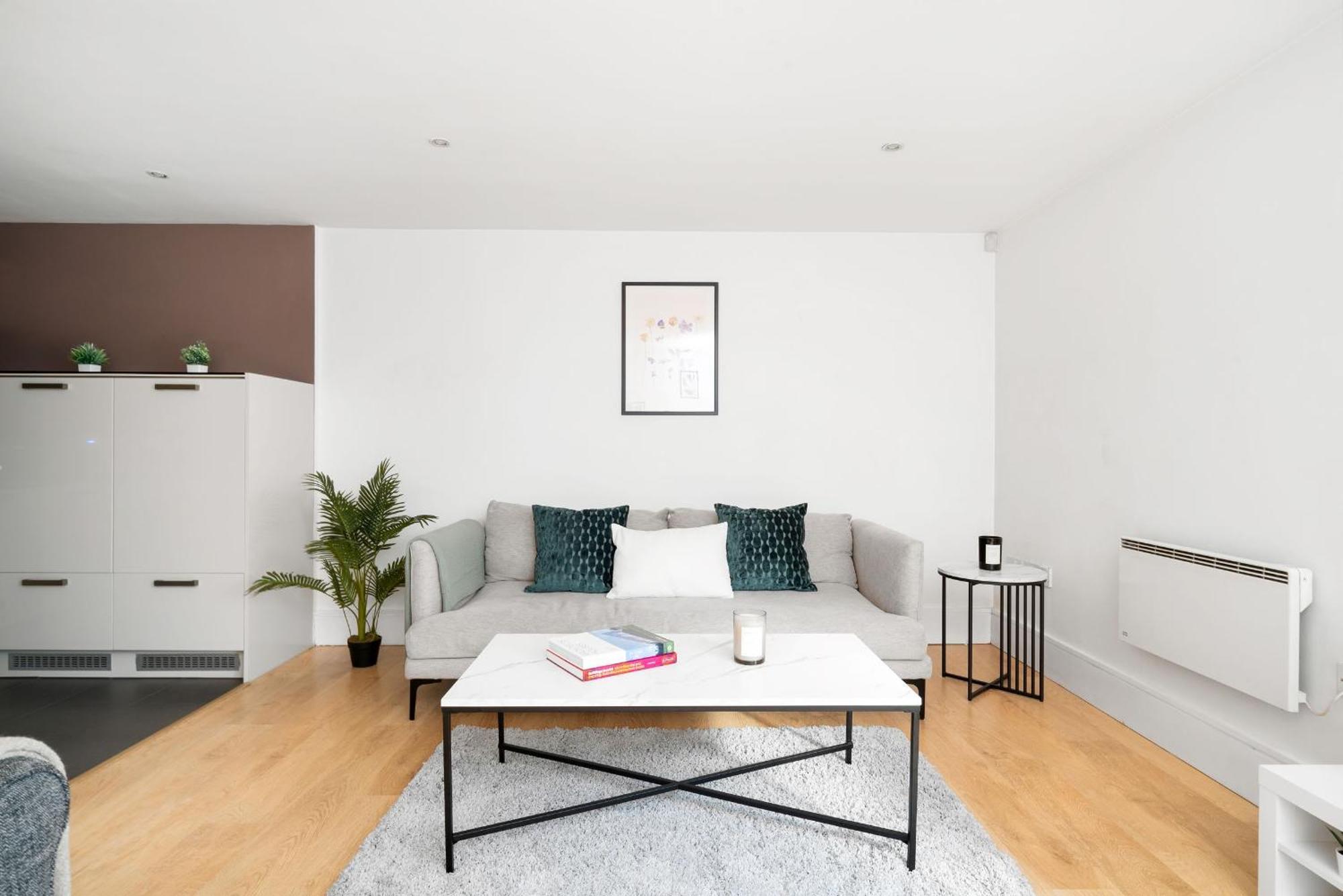 King'S Cross - 2Br With Terrace - Cityapartmentstay Лондон Екстериор снимка