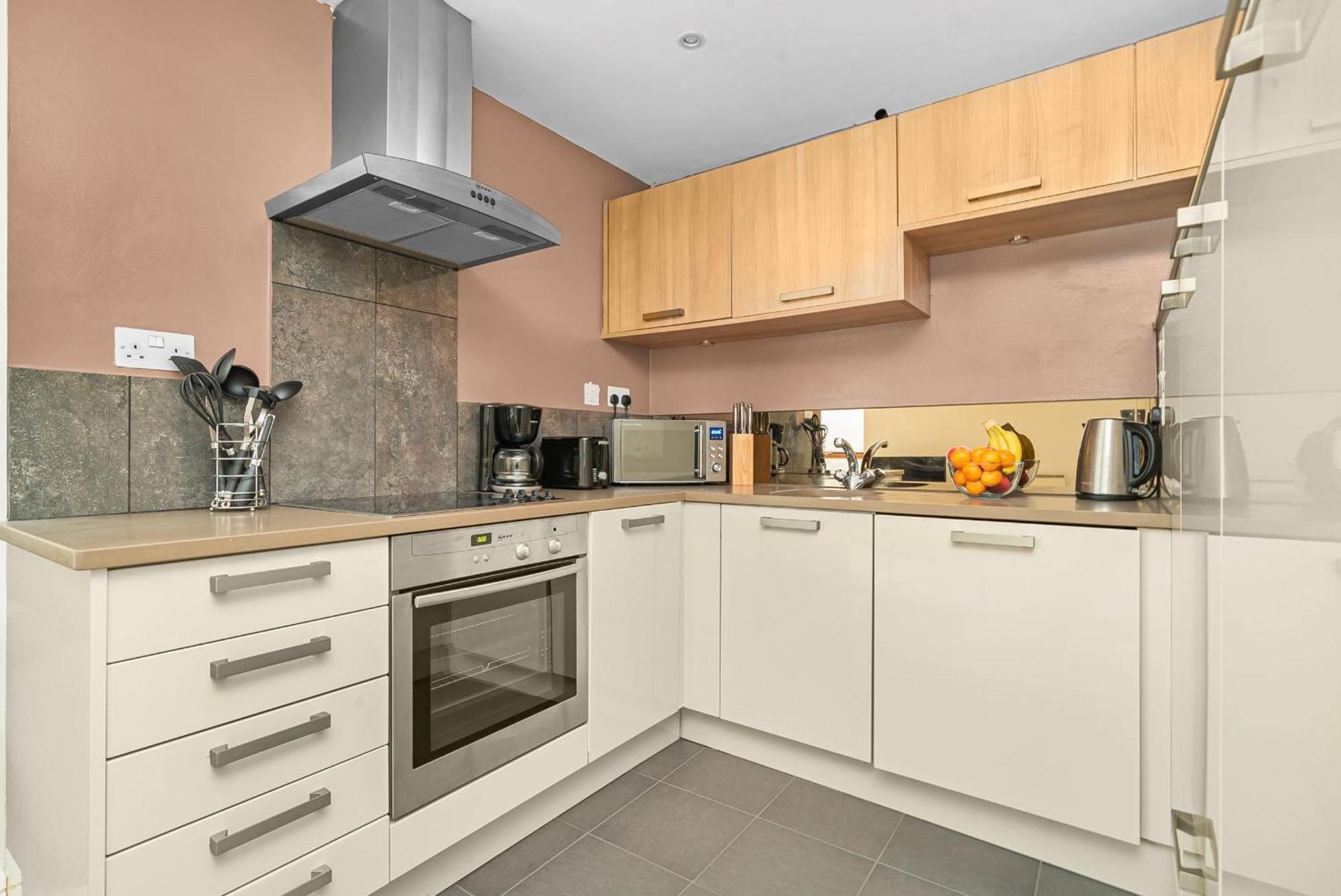King'S Cross - 2Br With Terrace - Cityapartmentstay Лондон Екстериор снимка