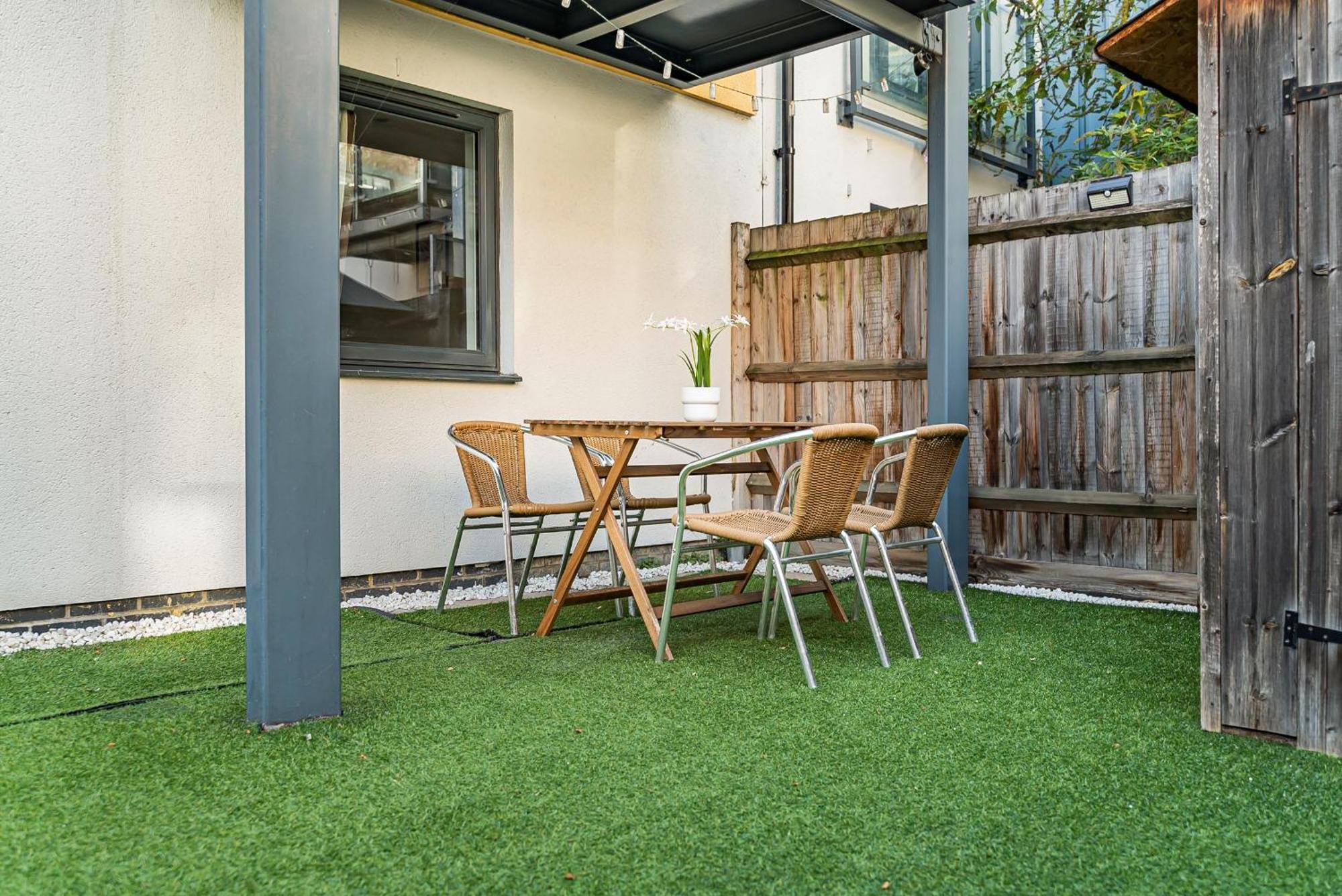 King'S Cross - 2Br With Terrace - Cityapartmentstay Лондон Екстериор снимка